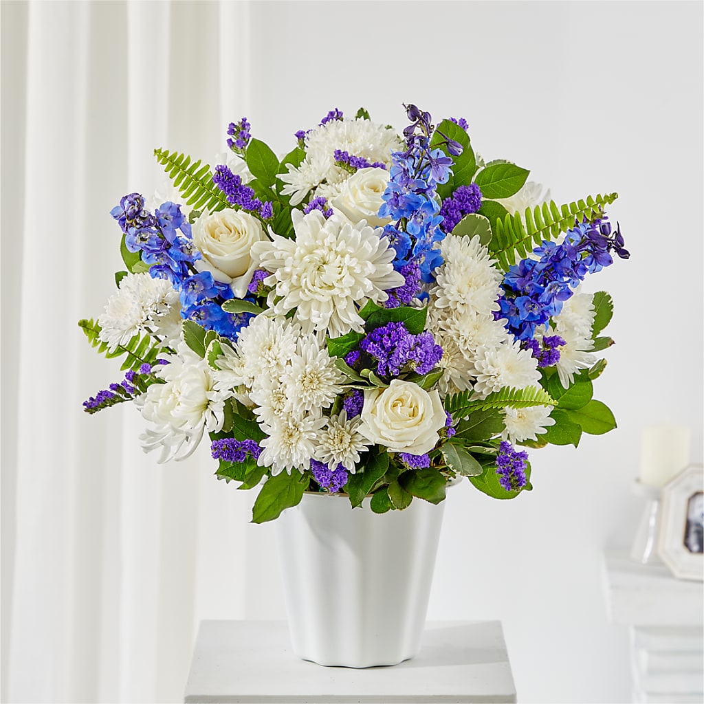 Hold Dear Tabletop Basket – Showcase Flowers, San Francisco CA