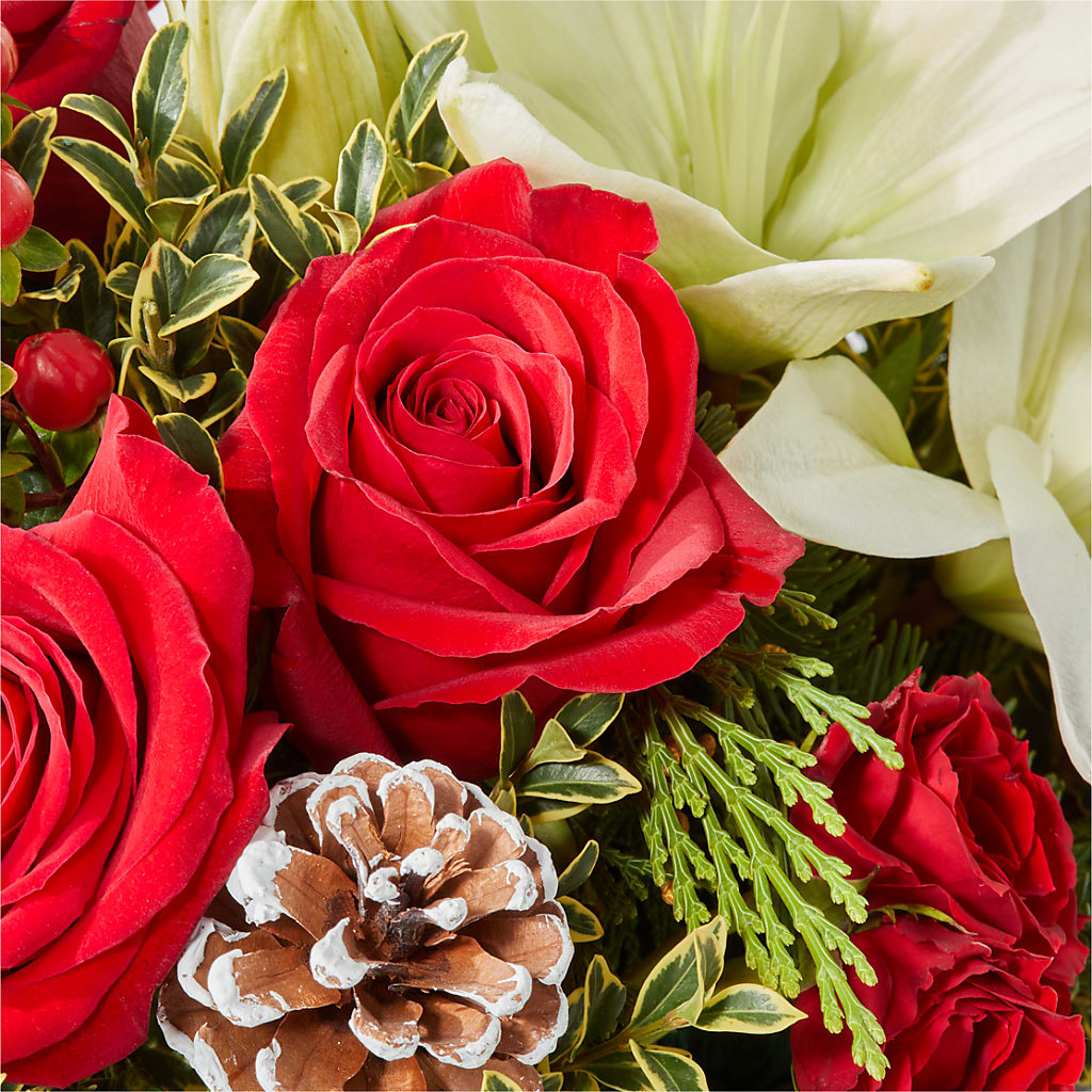 Snowy Wonderland Bouquet –  Showcase Flowers, San Francisco CA