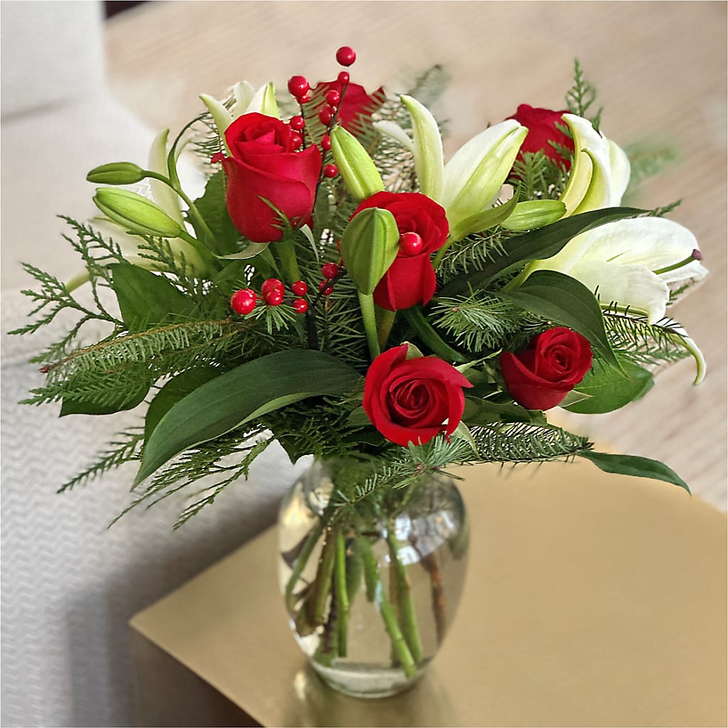 Sparkling Snowflakes Bouquet –  Showcase Flowers, San Francisco CA