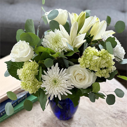 Snowy Dreams Bouquet –  Showcase Flowers, San Francisco CA